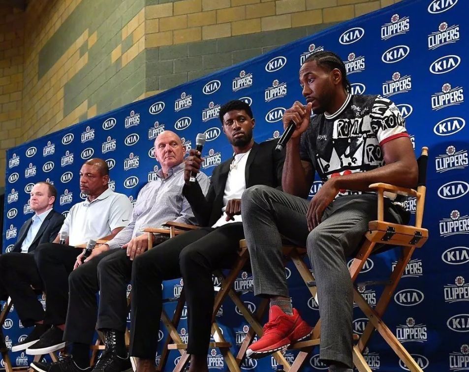 ESPN：邓弗里斯因伤缺席荷兰与波兰的世预赛（ESPN：邓弗里斯伤退，无缘荷兰对波兰的世预赛）