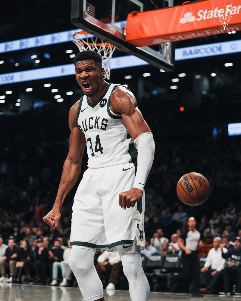 李璇：有个球队主帅最快明天官宣，下赛季应该能换个活法（李璇：某队主帅最早明日官宣，下赛季有望改头换面）