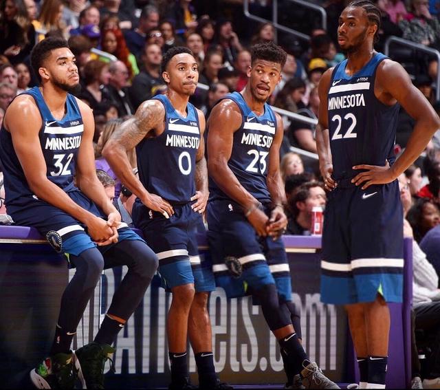 默里34分约基奇准三双，掘金末节发力击退黄蜂（默里砍34分，约基奇准三双，掘金末节爆发力擒黄蜂）