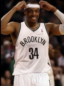 曼城仍有意签下法国国脚阿克利乌舍（曼城持续有意引进法国国脚阿克利乌舍）