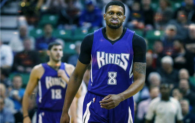 图尔贝里：我很自豪能执教多特三场；去年曾接触赛义德-马拉（图尔贝里称执教多特三场倍感自豪 去年曾与赛义德-马拉有过接触）