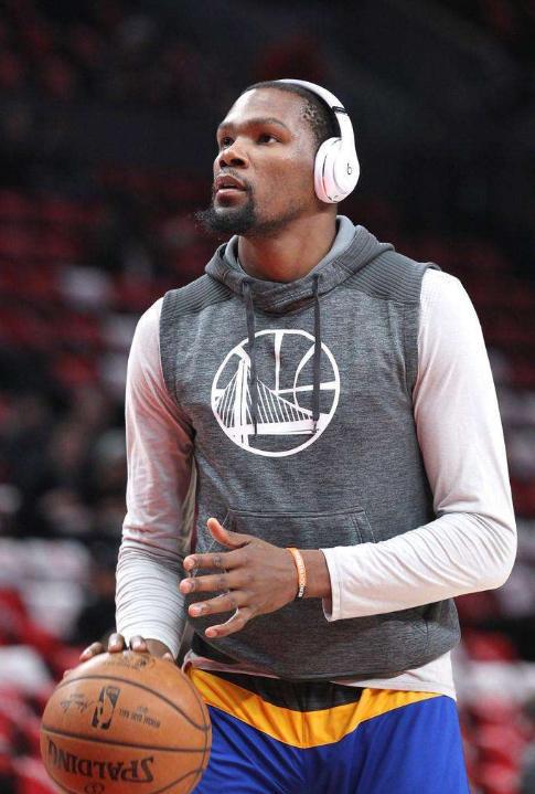 西甲身价更新：姆巴佩重回2亿欧并列榜首，居莱尔上涨3000万欧（西甲身价最新调整：姆巴佩回升至2亿欧并列第一，居莱尔身价涨3000万欧）